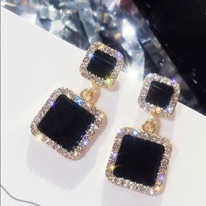 NEW Trendy Black stone Earring with Encrusted Rhinestones in GOLD